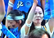 爱游戏体育-Karsa在掘金比赛中险胜，大比分获胜引发热议！