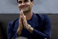 爱游戏官网-费德勒迎来十五赛季出色发挥，日本队观众热烈欢呼！