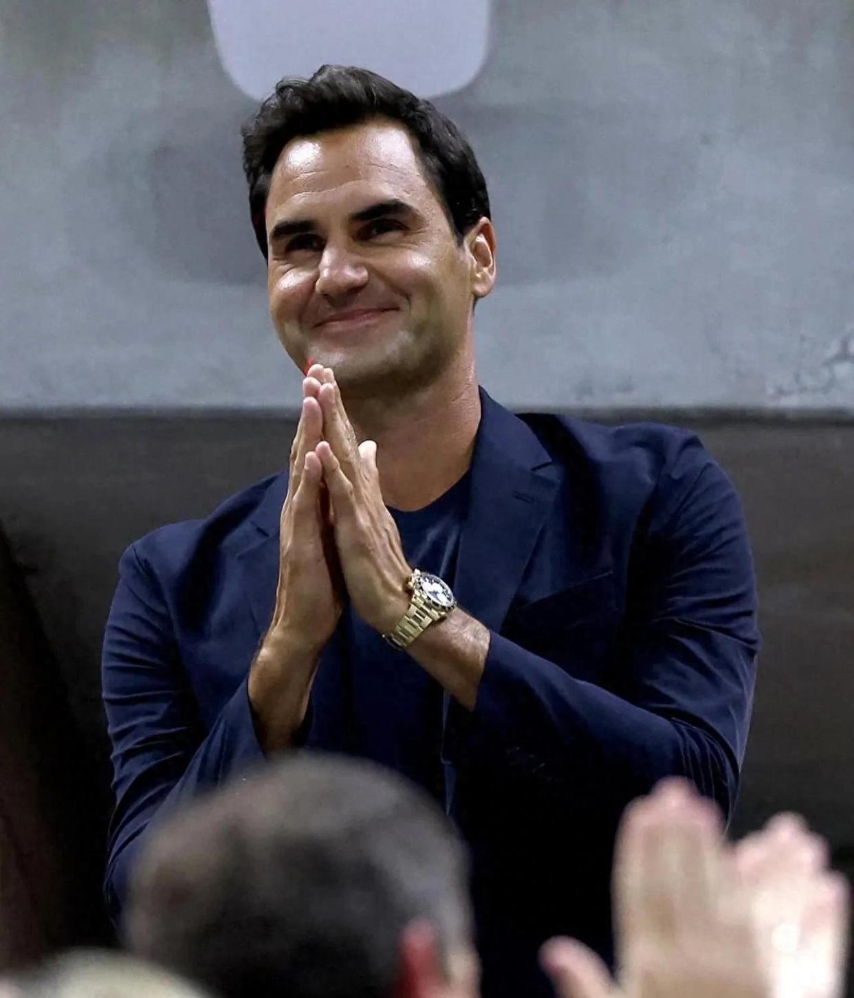 费德勒迎来十五赛季出色发挥，日本队观众热烈欢呼！